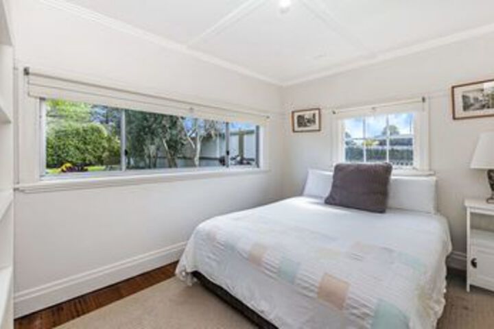 Room 3 of 10