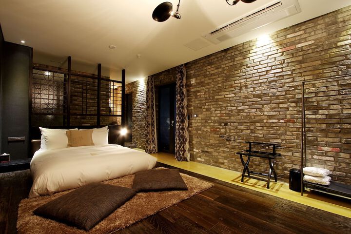 Room 29 of 141