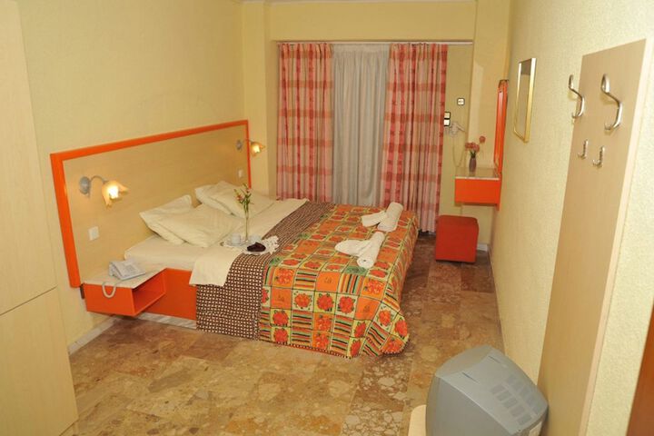 Room 7 of 57