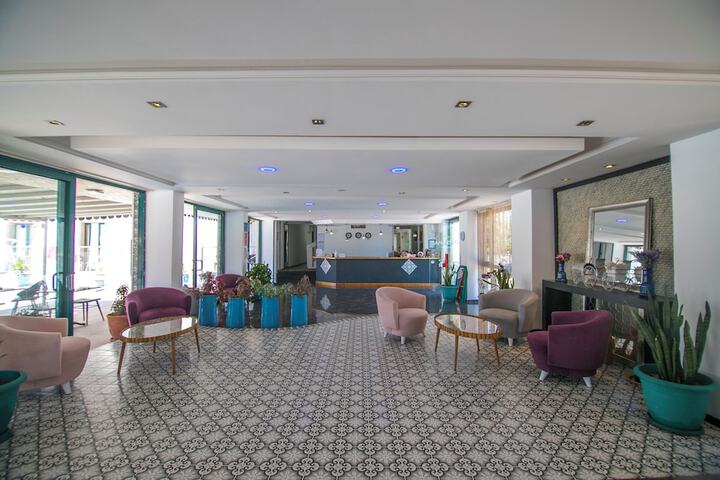 Hotel Interior 4 of 32