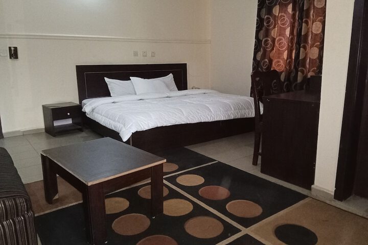 Room 20 of 39