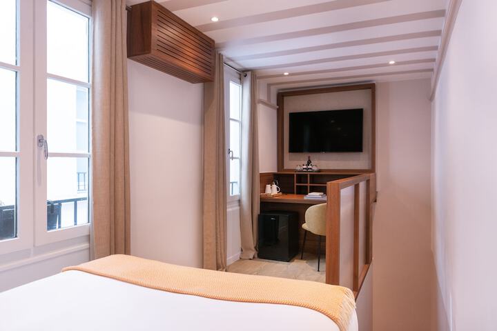Room 14 of 34