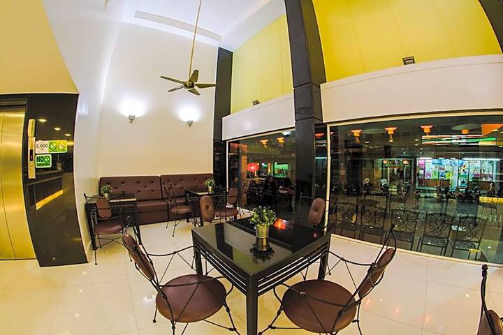 The Holidays Hill betong