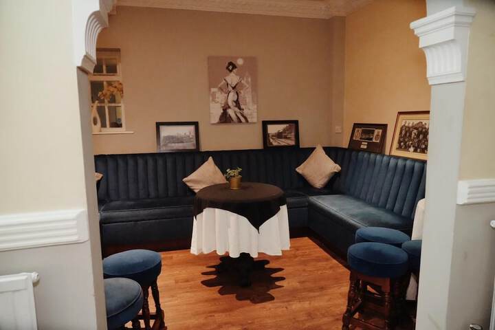Lounge 71 of 95