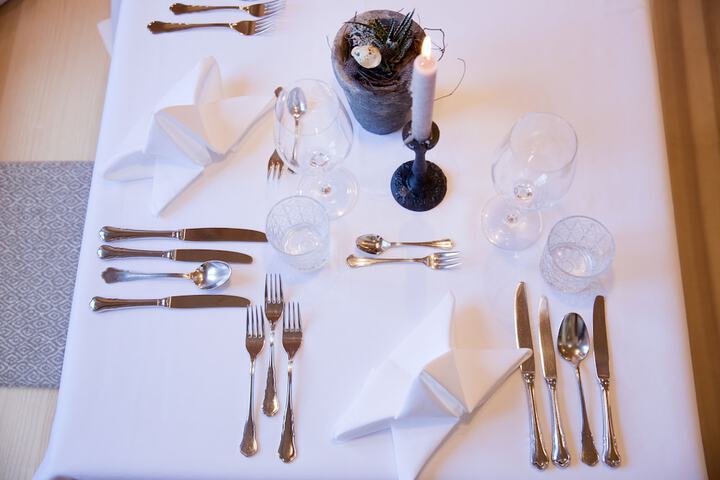 Dining 32 of 46