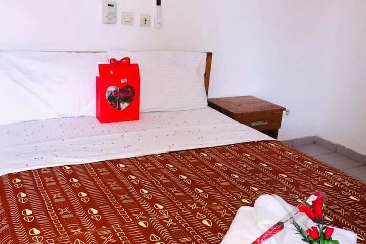 Room 32 of 67
