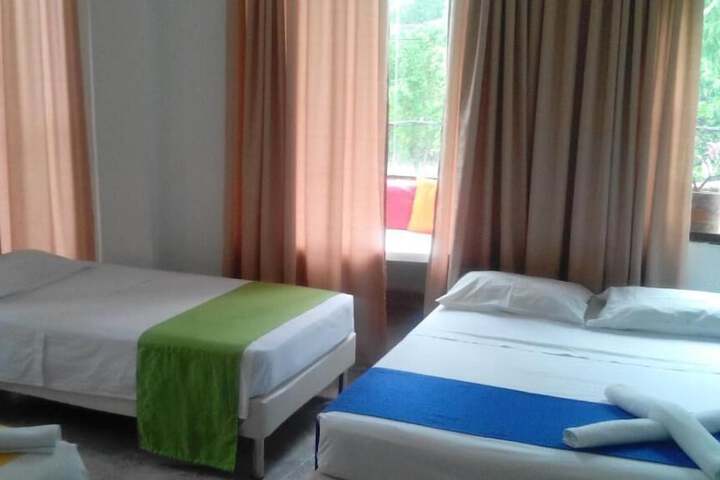 Room 13 of 42