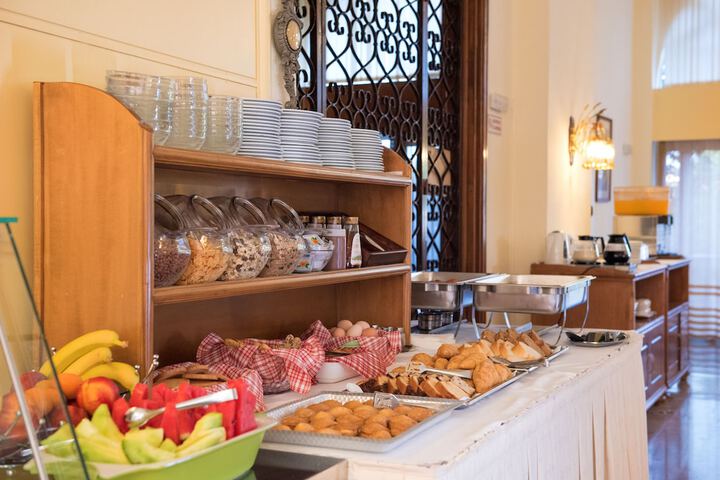 Dining Photos