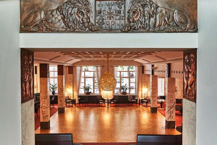 Hotel Interior 6 of 86