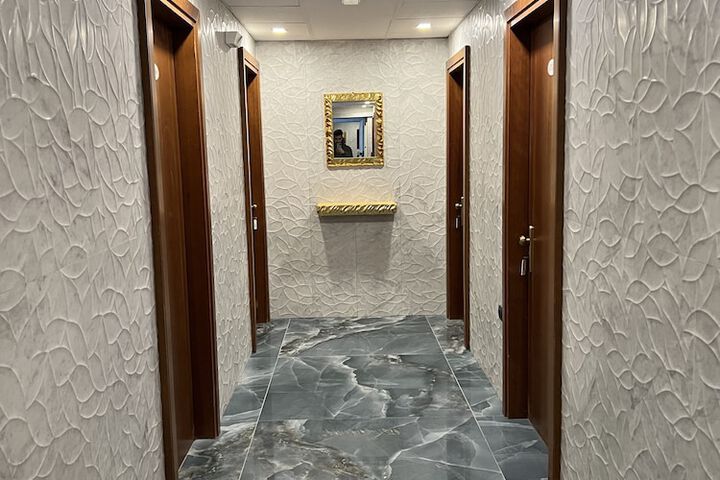 Ballroom/Hall 8 of 9