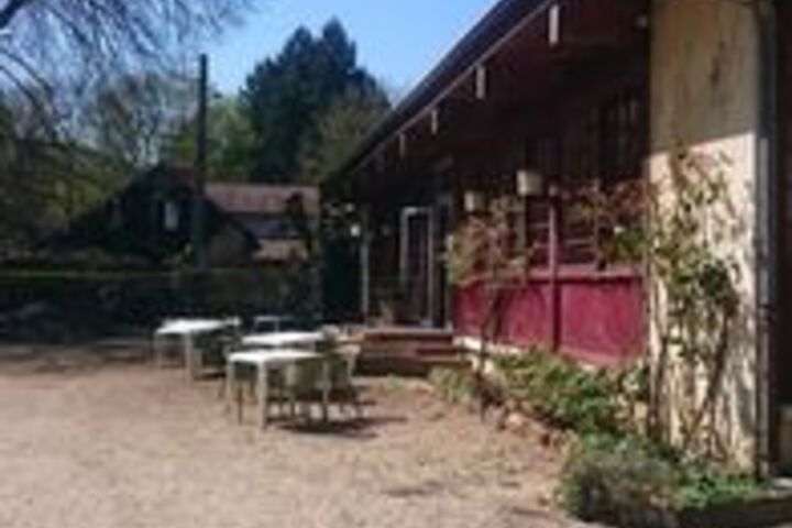 Hotel Exterior 15 of 69