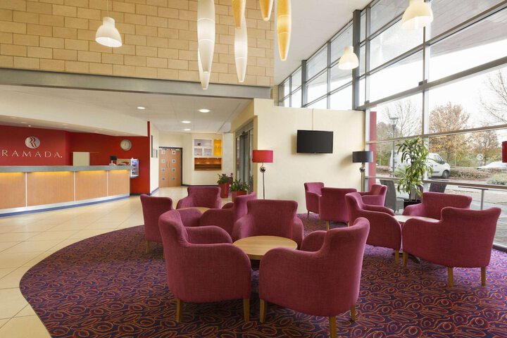 Entrance & Lobby