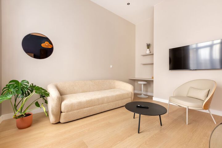 Lounge 70 of 80