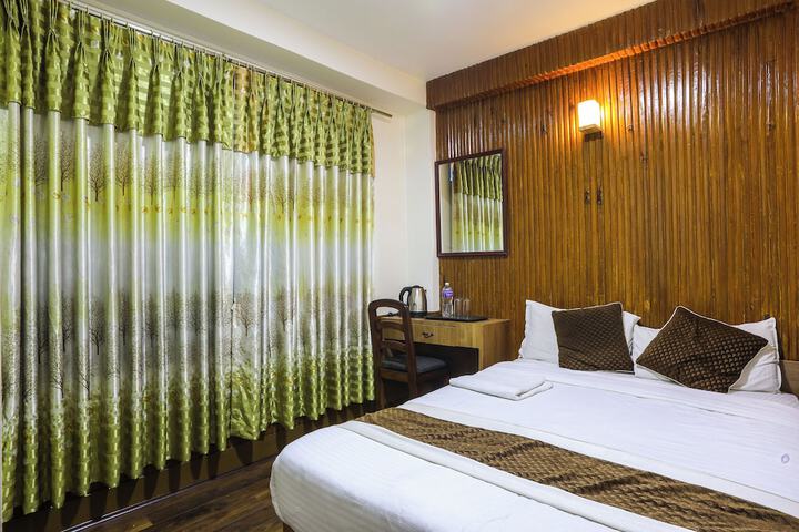 Room 17 of 35