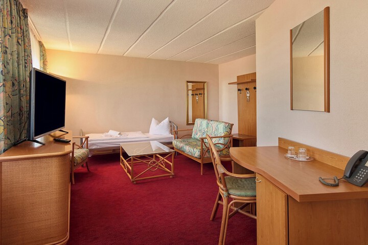 Room 18 of 31