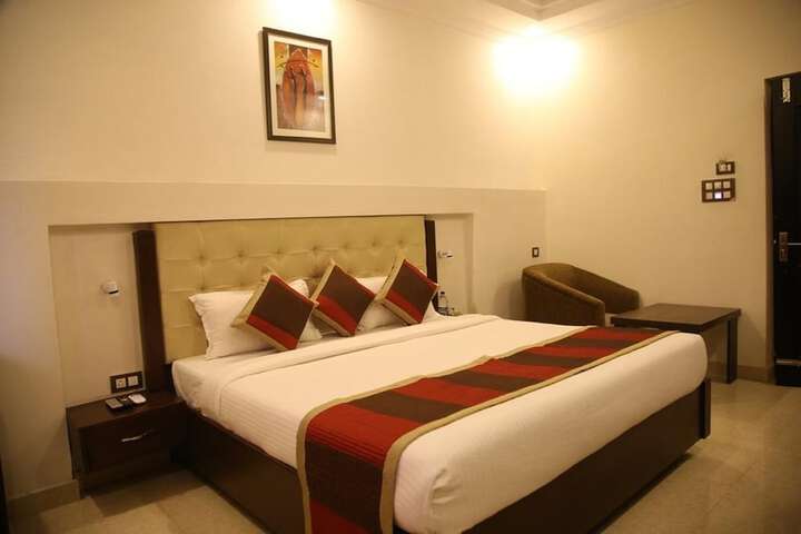 Room 2 of 5