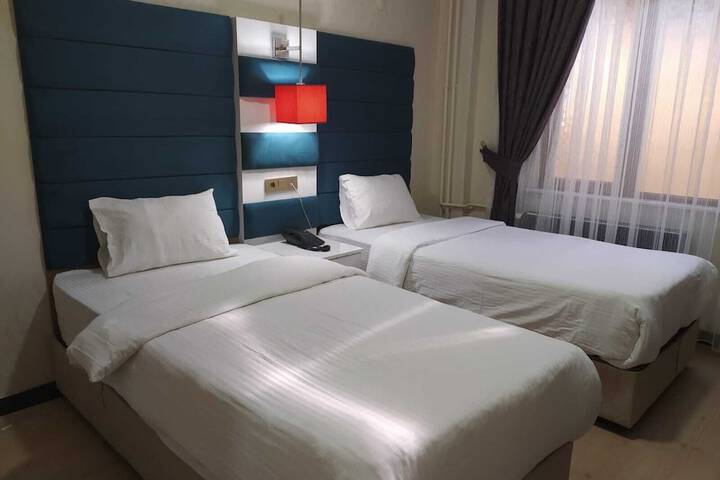 Room 4 of 31