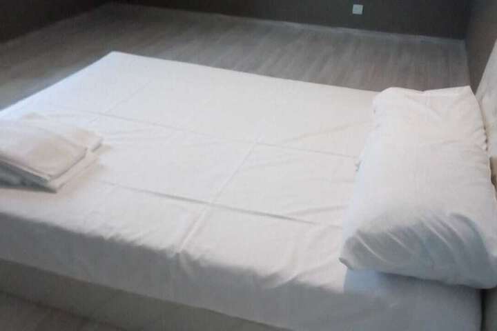 Room 2 of 9