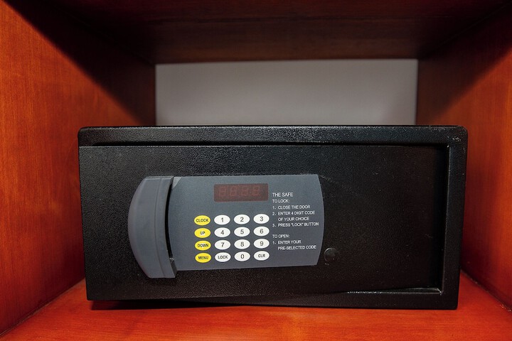 Room 48 of 211
