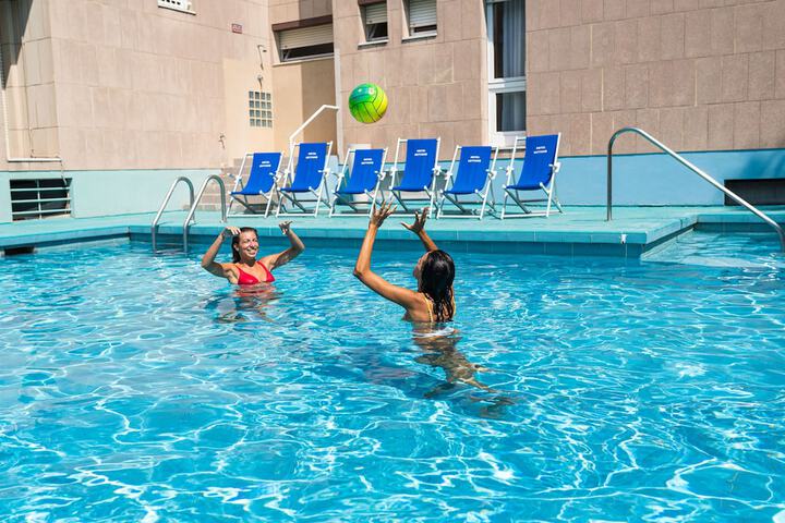 Pool 33 of 63