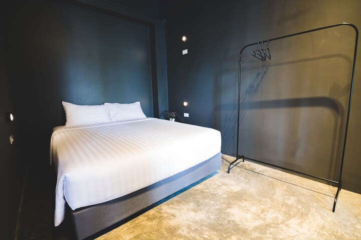 Room 11 of 61