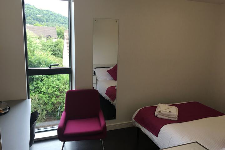 Room 4 of 23