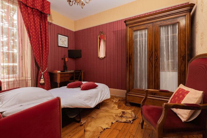 Room 25 of 70