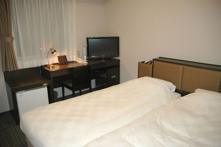 Room 4 of 31