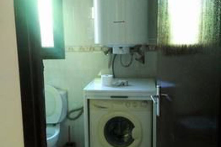 Room 2 of 27