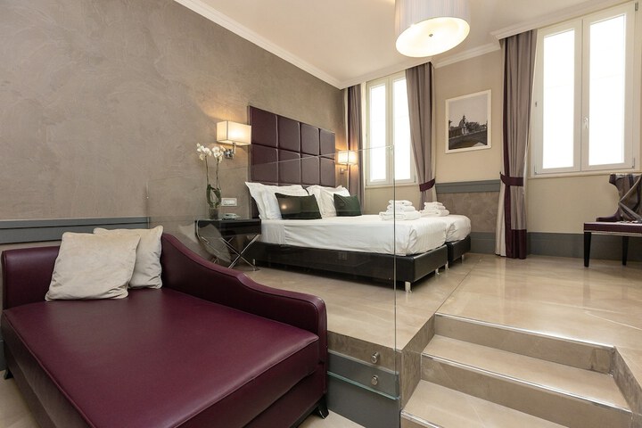 Room 31 of 222
