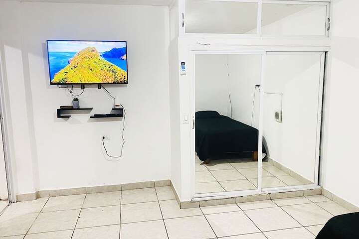 Room 3 of 103