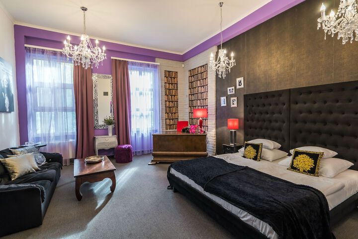 Room 16 of 70