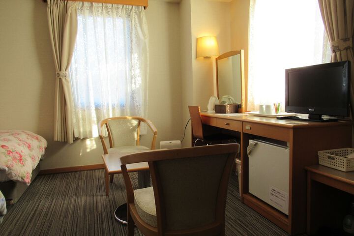Room 10 of 64