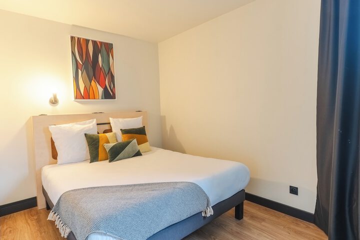 Room 18 of 53
