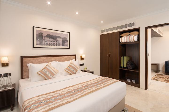 Room 14 of 28