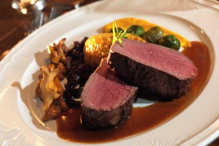 Dining 8 of 13