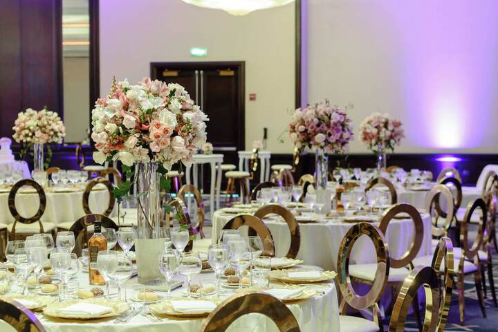 Ballroom/Hall 139 of 196