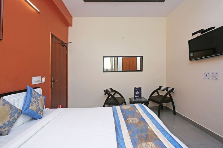 Room 6 of 22