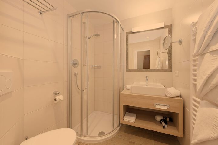 Room 15 of 54