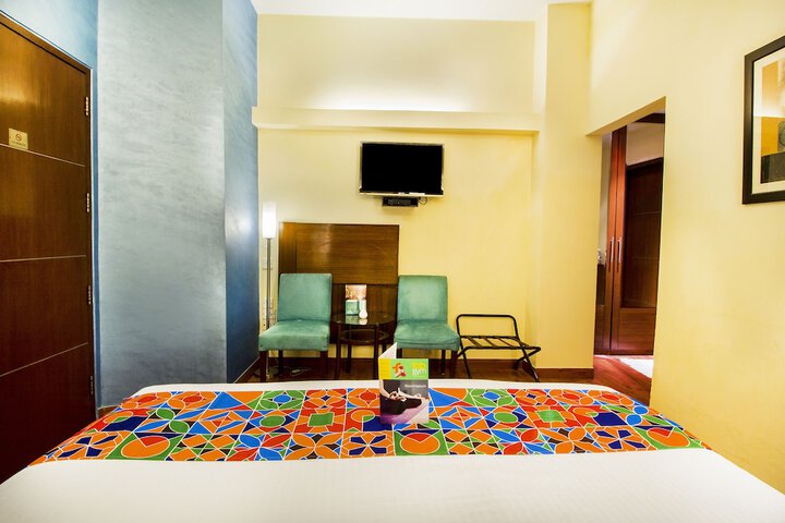 Room 13 of 30