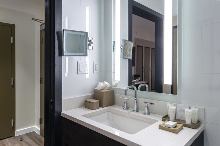 Bathroom amenities
