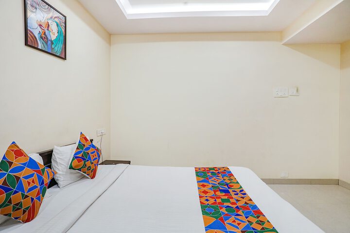 Room 14 of 25