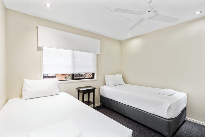 Room 18 of 90