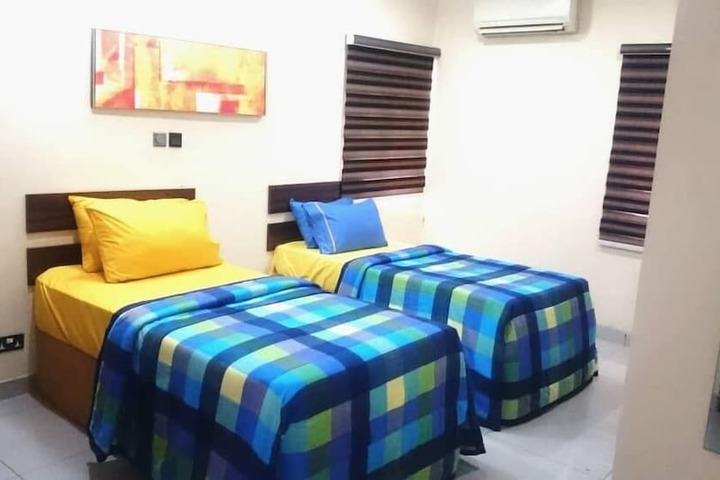 Room 11 of 14