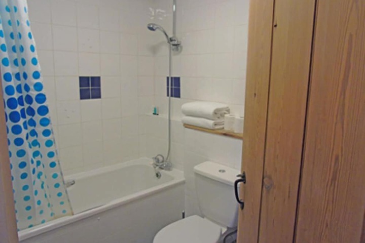 Room 11 of 26