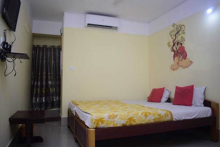 Room 19 of 34