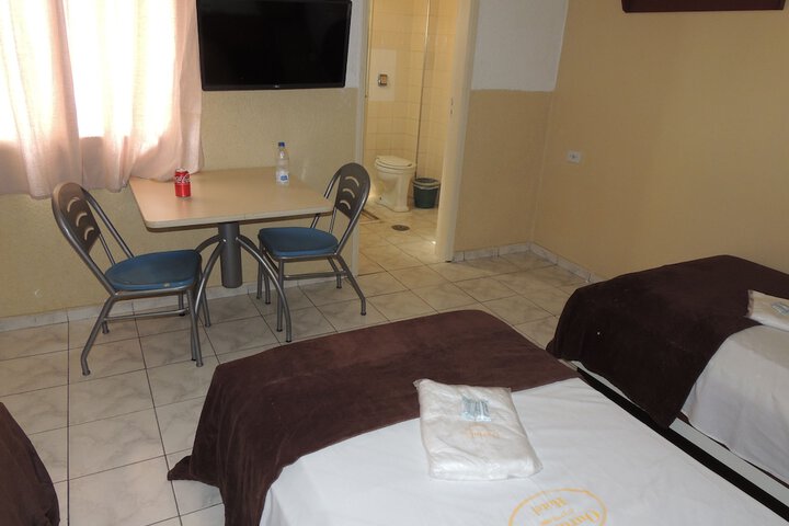 Room 30 of 107