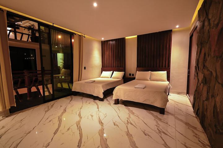 Room 4 of 18