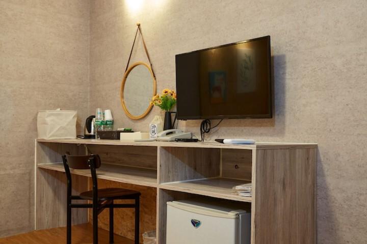 Room 164 of 232