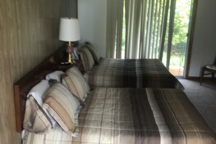 Room 37 of 39
